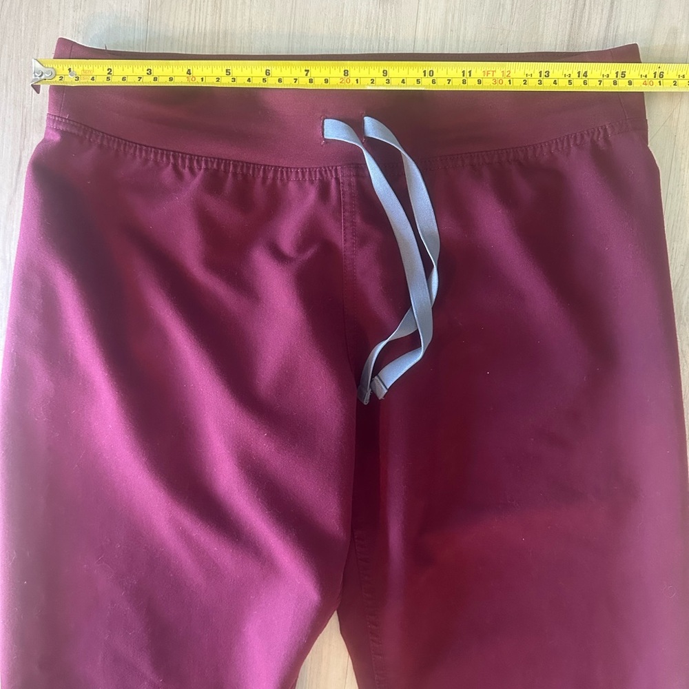 Figs Burgundy Livingston Basic Scrub Pants size Small - Picture 9 of 11